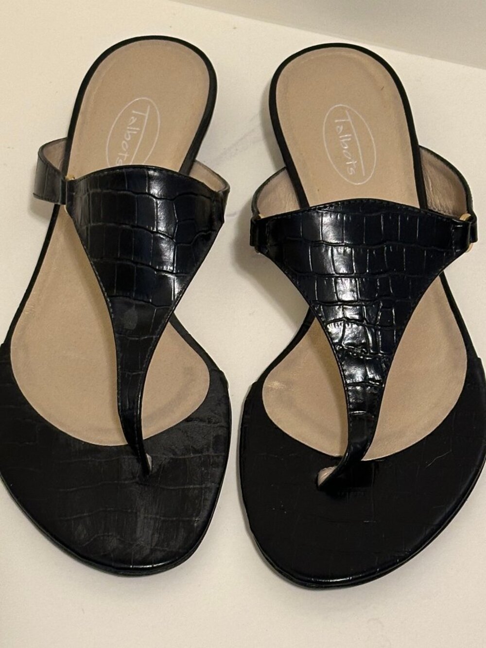Classic Talbots thong sandal, black python embossed leather, like new, size 8½